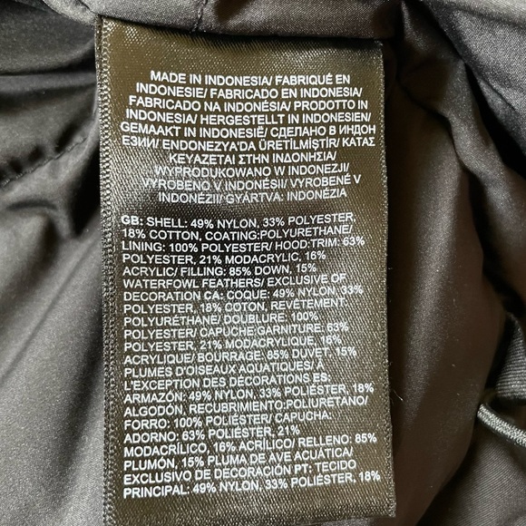 The North Face Men’s Expedition McMurdo Parka In TNF Black - Picture 10 of 14